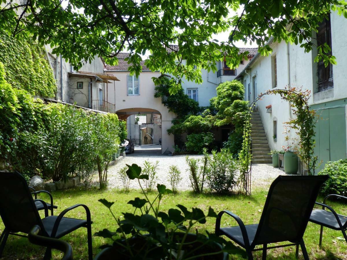 Bed and Breakfast Les Glycines Ле-Віґан Екстер'єр фото
